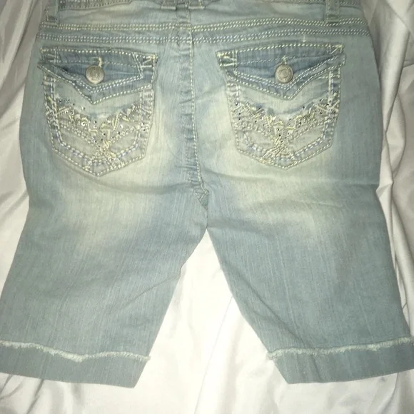 Knee length denim stretch shorts - Picture 4 of 6